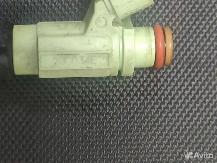 Форсунка топливная Mitsubishi Outlander 2 4G63