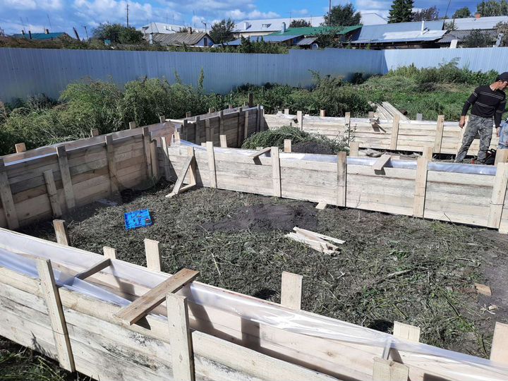 Дом 40 м² на участке 9,5 сот.