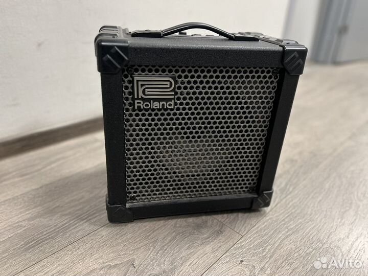 Гитарный комбик Roland Cube15x