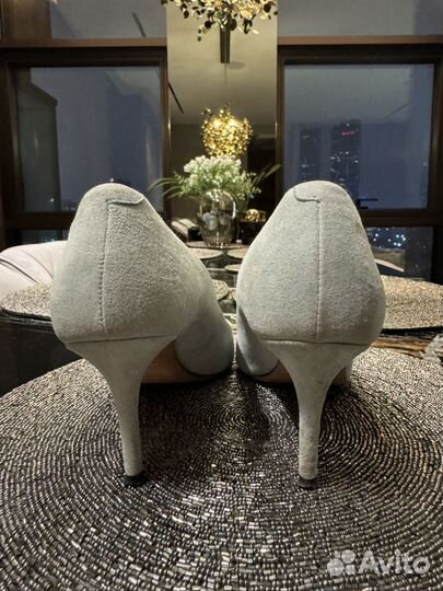 Замшевые туфли 