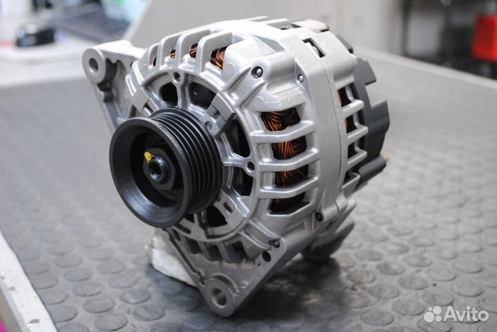 Генератор Audi A4, A6, VW Passat 1.8, 1.8T 70А