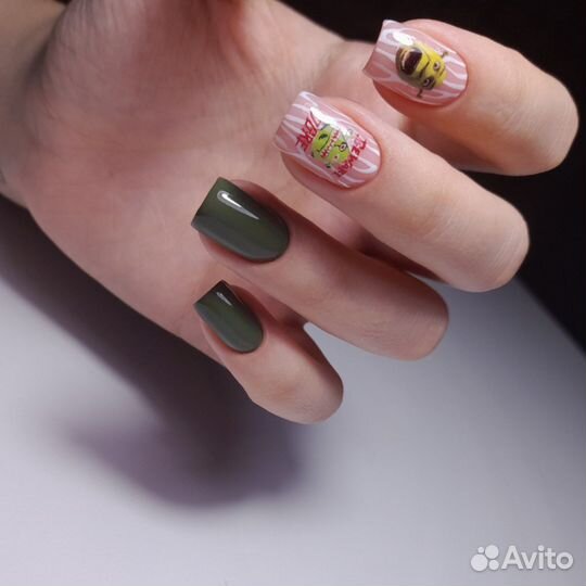 Маникюр