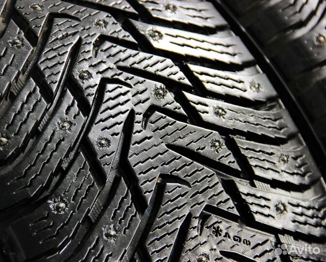 Nokian Tyres Hakkapeliitta 8 SUV 265/40 R21 и 295/35 R21