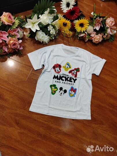 Женские футболки