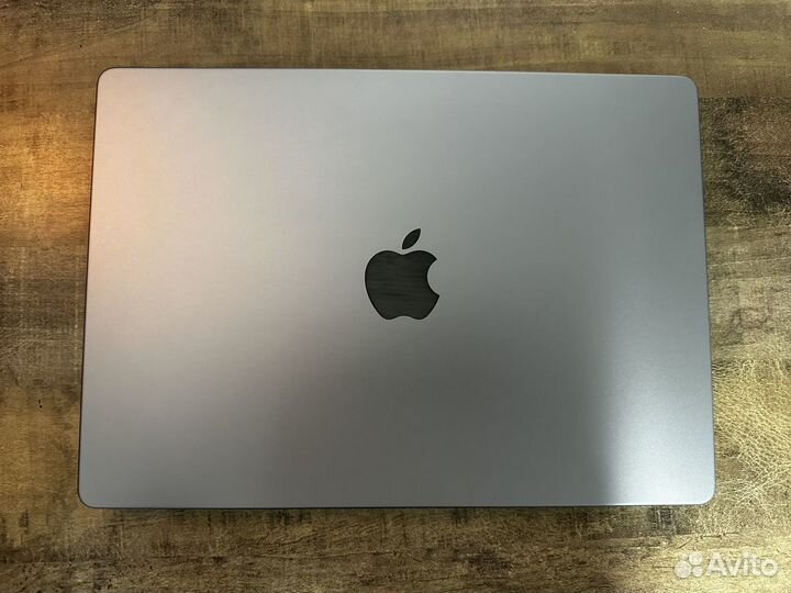 Apple MacBook Pro 14 m1