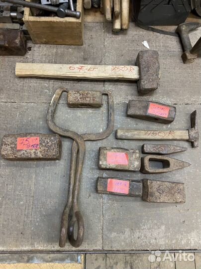 Гвозди, клещи