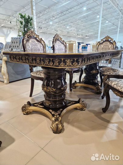 Кухонный стол