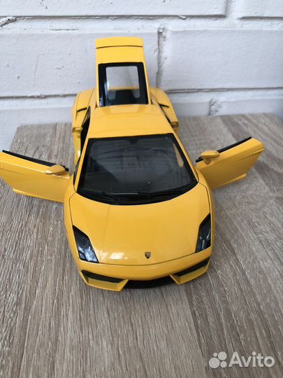 Машинка металлическая Lamborghini 1/20