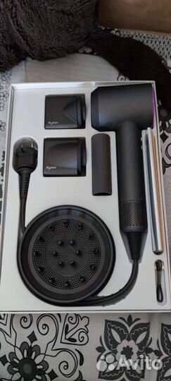 Фен dyson supersonic hd01