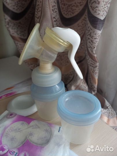Молокоотсос Philips Avent ручной+ подарок вкладыши