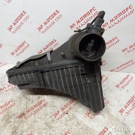 Корпус воздушного фильтра Volkswagen Touareg AZZ