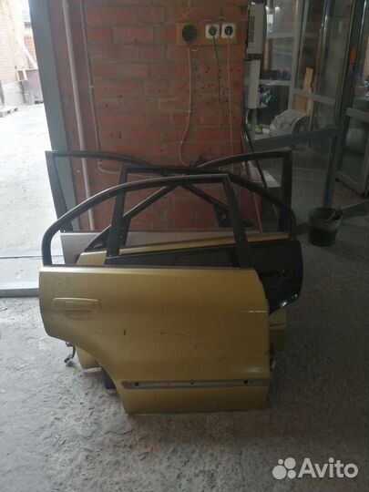 Митсубиси галант 8 двери