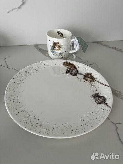 Тарелка и чашка (набор посуды)