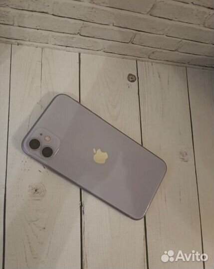 iPhone 11, 64 ГБ