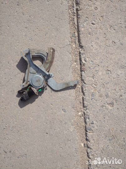 Стеклоподъемник на daewoo nexia электрический