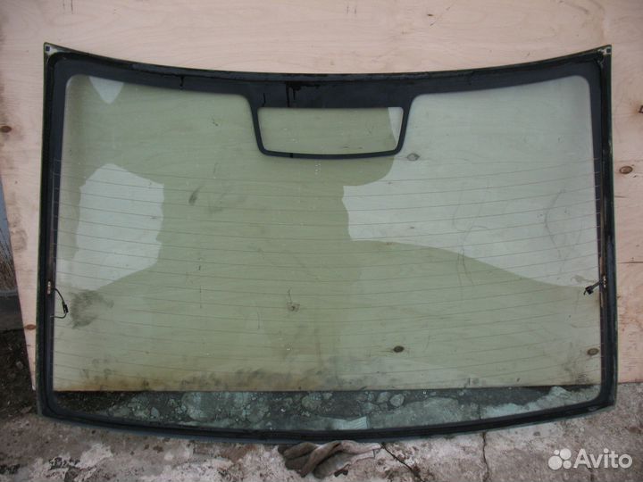 Заднее стекло седан Ford Focus 2