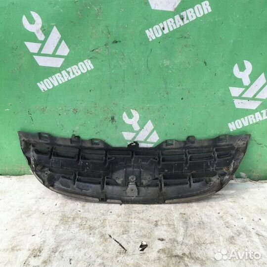 Решетка радиатора Киа Серато