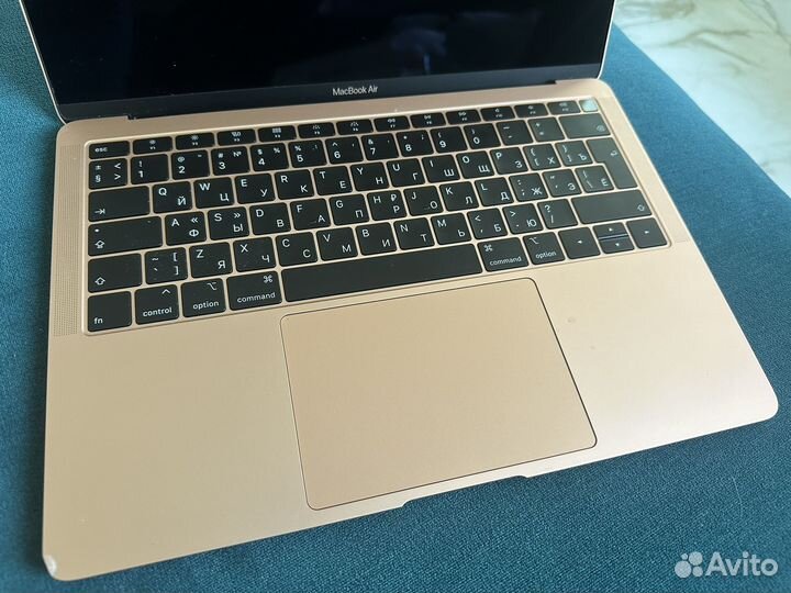 Apple MacBook Air Gold 13 2018