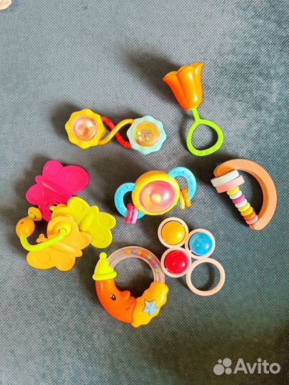 Игрушки для малышей пакетом