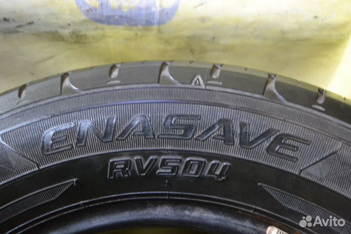 Dunlop Enasave RV504 215/60 R16