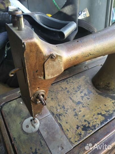 Швейная машина зингер