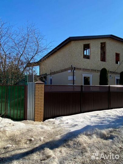 Строители