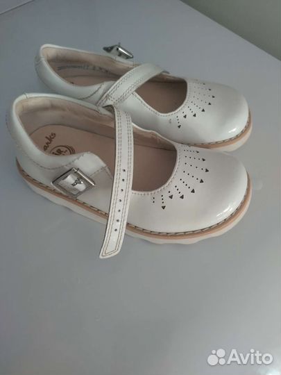 Туфли Clarks для девочки 24 размер