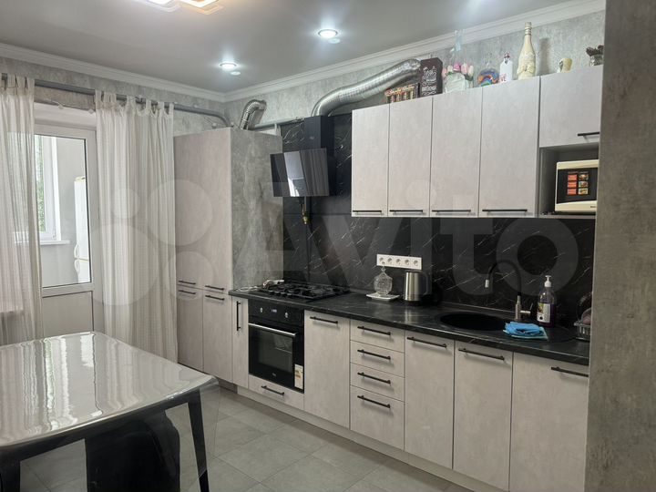 2-к. квартира, 60 м², 1/5 эт.