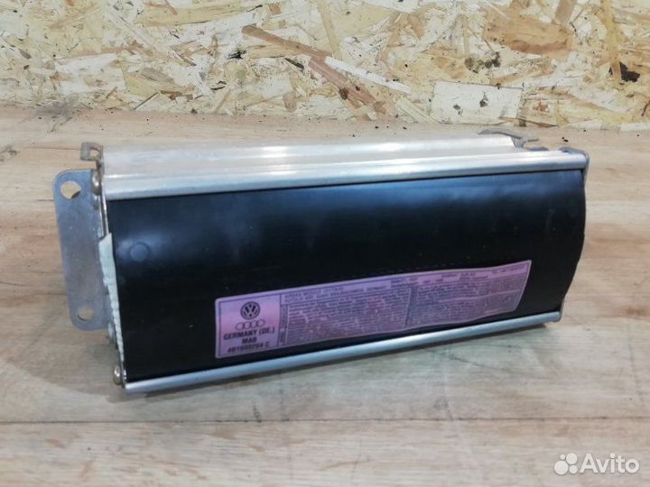 Подушка безопасности в торпедо Audi A6 C5 2.8