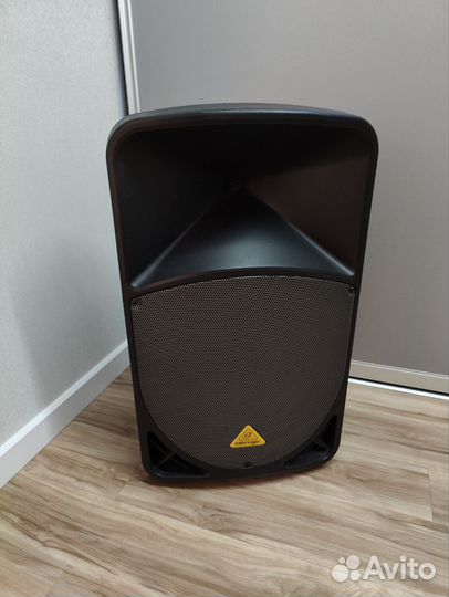 Колонка Beringer b115mp3