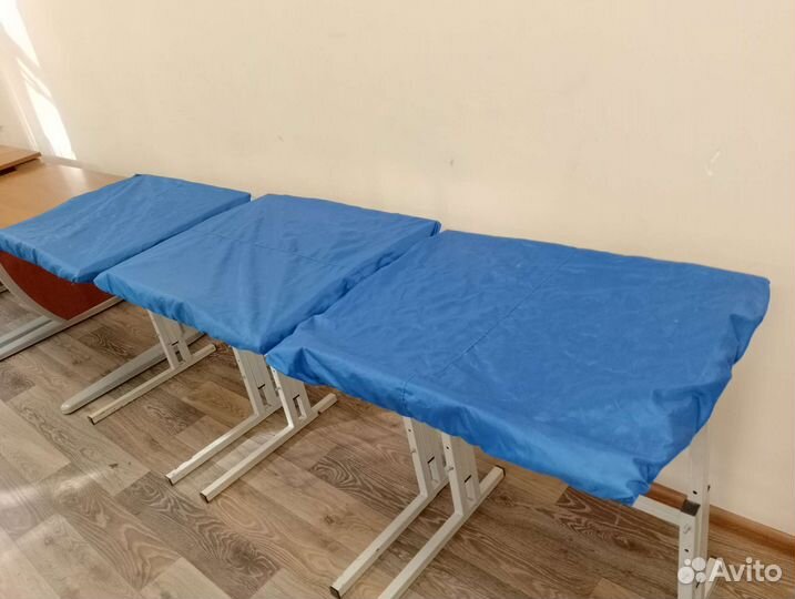 Мольберт (парта),стул, табурет, планшет(из фанеры)