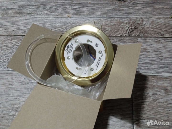 Светильники gx53 с лампами 8вт