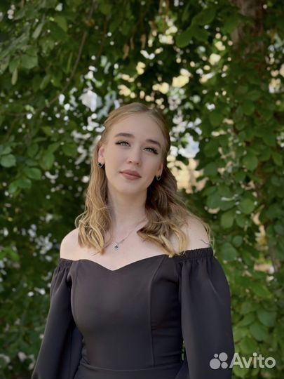 Администратор, горничная, официант