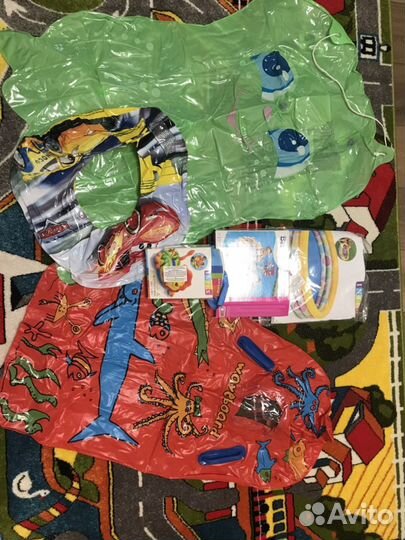 Матрасы, круги для купания