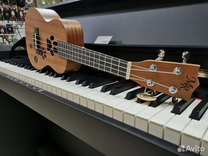 Martin romas MR-02G Укулеле концертная