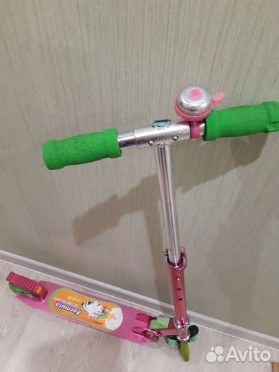 Самокат детский двухколесный бу,колеса светятся