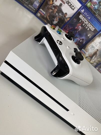 Xbox One S 500gb + 490 игр, гарантия