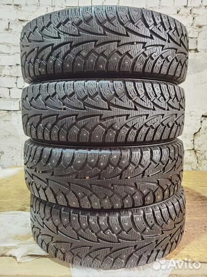 Hankook Winter I'Pike 215/65 R17 98T