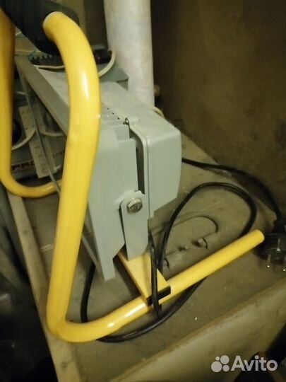 Светодиодный прожектор