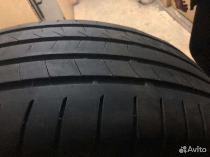 Bridgestone Alenza 001 235/55 R17