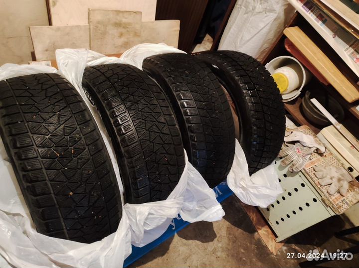 Bridgestone Blizzak DM-V2 225/55 R18 98T