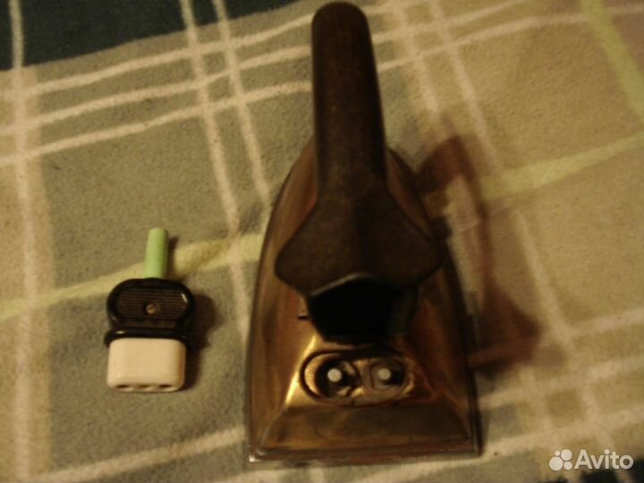 Древний утюг