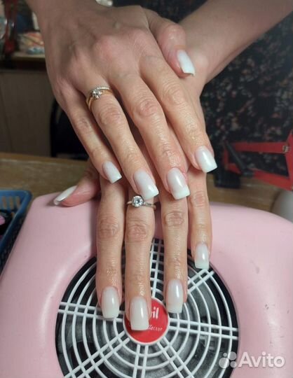 Маникюр, педикюр, наращивание ногтей, стрижки