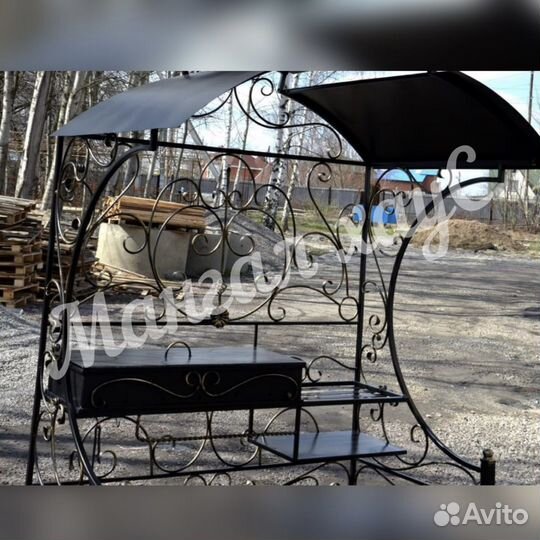 Мангал с крышей