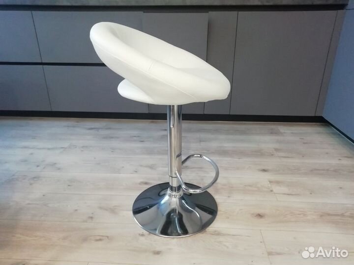 Барные стулья 2 шт новые