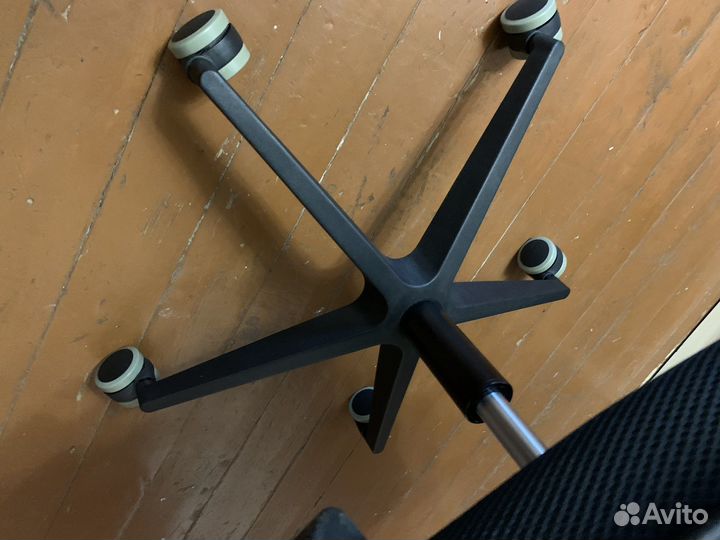 Компьютерное кресло