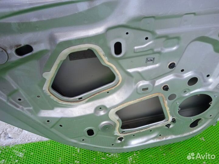 Дверь задняя левая Renault Megan 3 K9KF830 2010