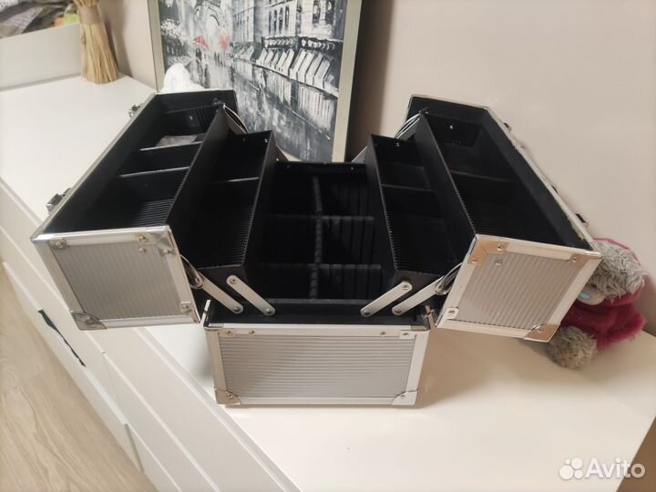 Кейс (чемодан) для косметики и хранения