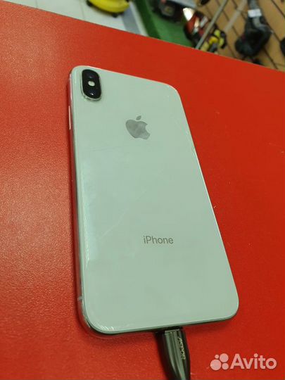 iPhone X, 64 ГБ