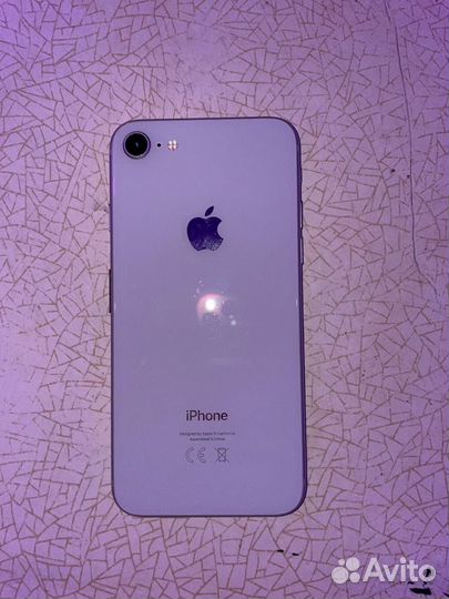 Телефон iPhone 8 64 gb